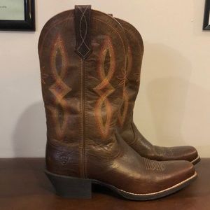 Brand New Ariat Leather Cowboy Boots